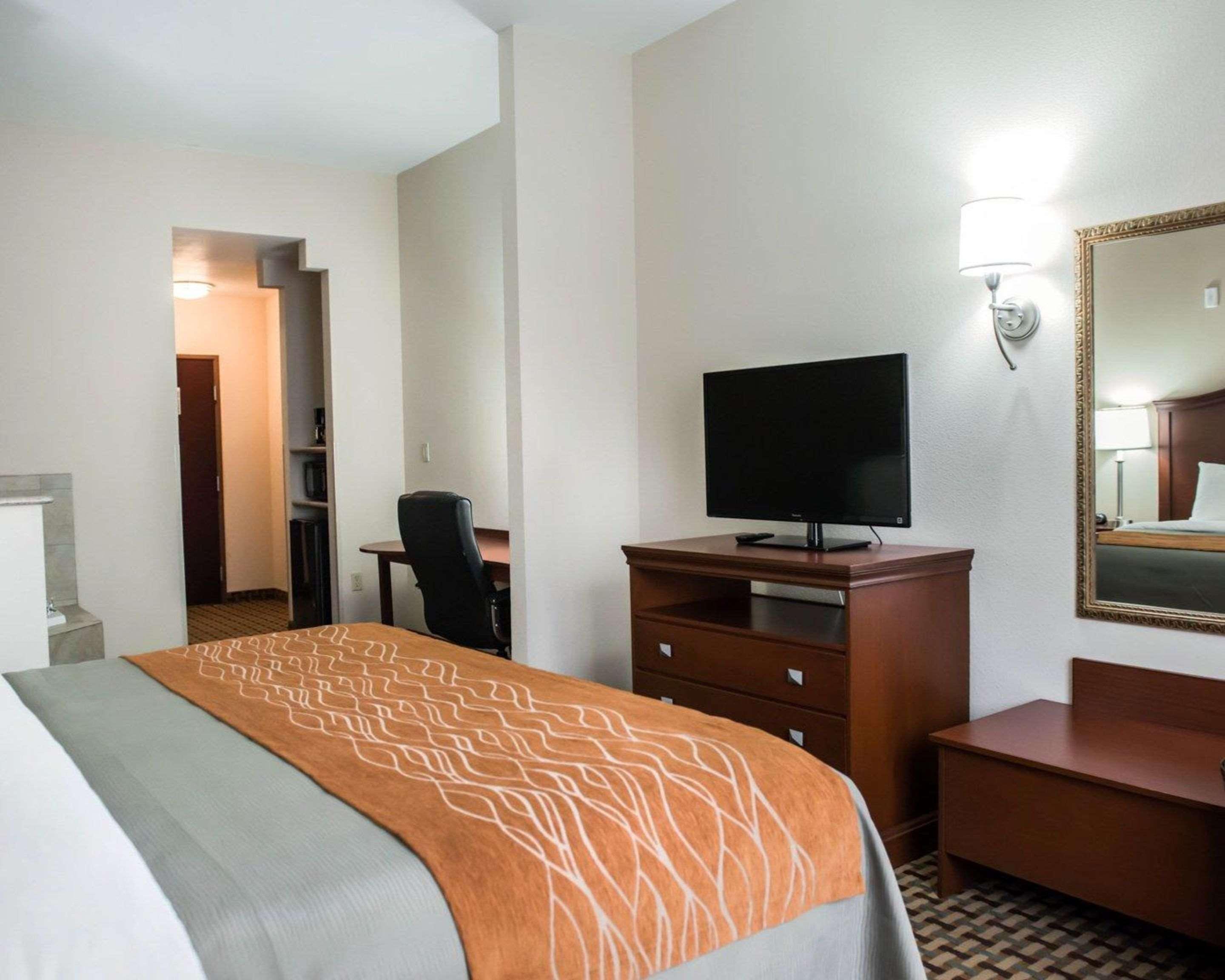 Comfort Inn & Suites Midway - Tallahassee West Esterno foto