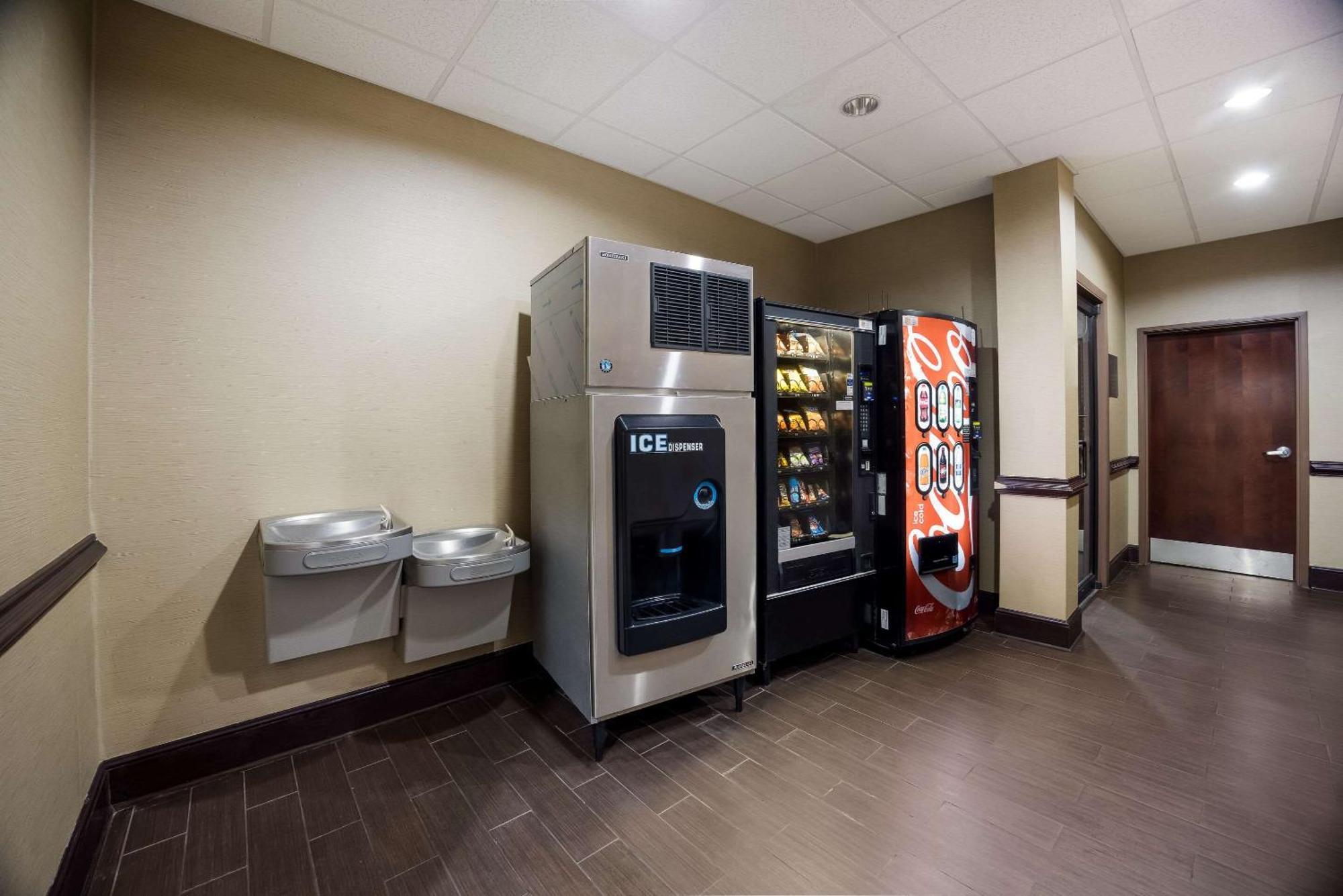 Comfort Inn & Suites Midway - Tallahassee West Esterno foto