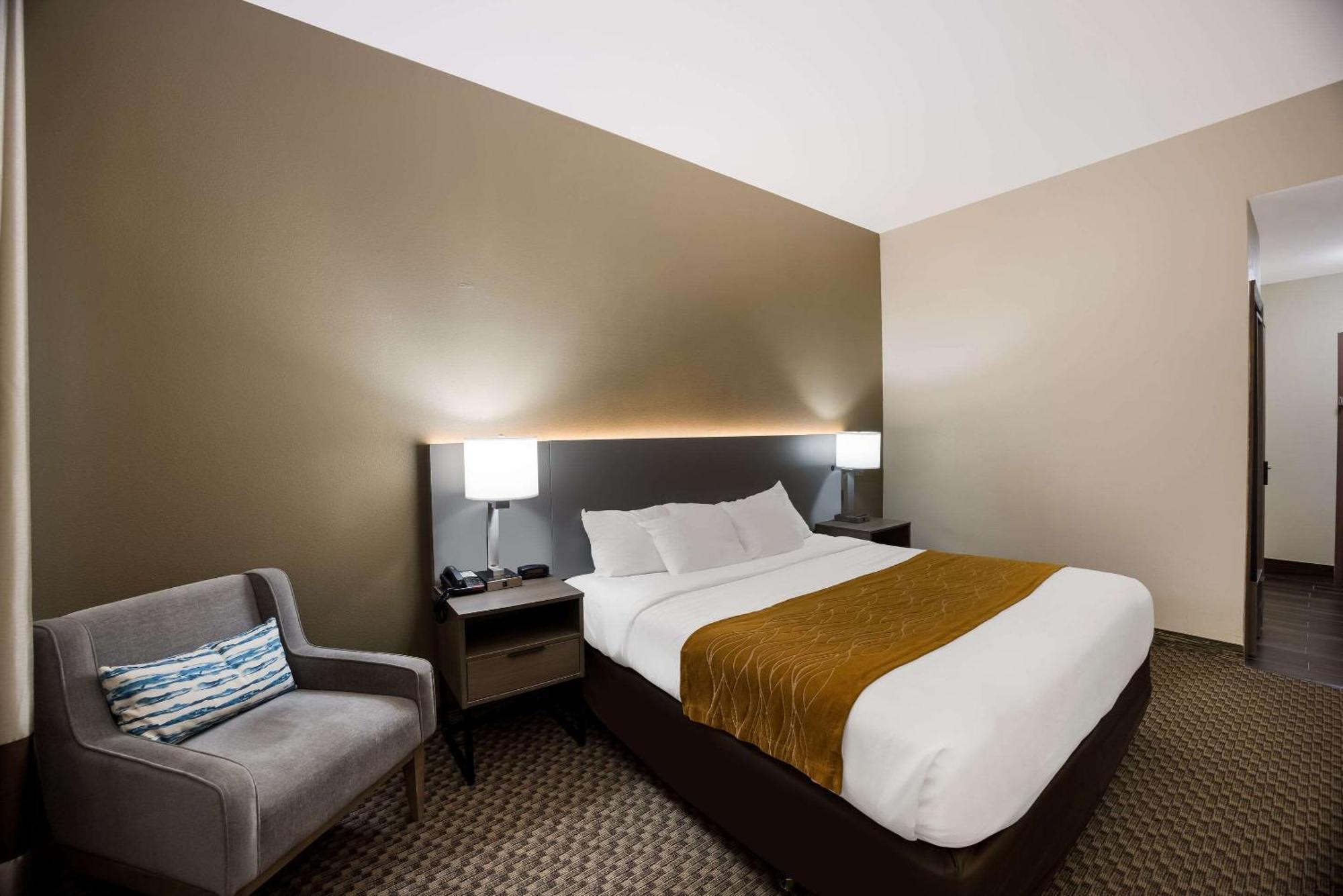 Comfort Inn & Suites Midway - Tallahassee West Esterno foto